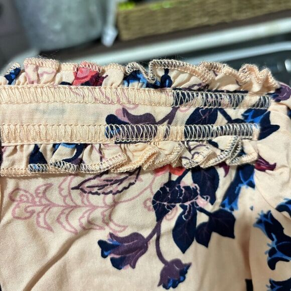 Matilda Jane Womens Blouse Top Medium 1/2 Button Lightweight Peach Floral - Picture 7 of 9